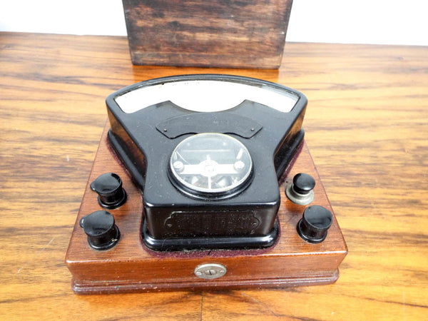 Weston Direct Current Voltmeter with Case - Science History Institute  Digital Collections