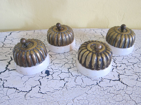 Set of 4 Victorian Porcelain & Brass Light Switches - Yesteryear Essentials
 - 1