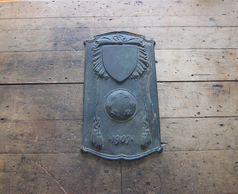 Antique Bronze Decorative Military Plaque 1907 - Yesteryear Essentials
 - 1