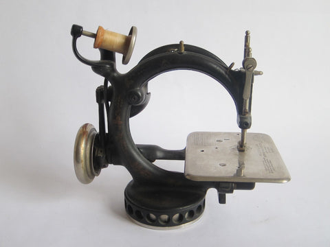 Antique Sewing Machines, Willcox and Gibbs Sewing – Yesteryear Antique Sewing Machines, Willcox and Gibbs Sewing – Yesteryear