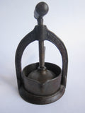 Antique Osborne Meat Juice Press, Victorian Cast Iron Patent March 1884 - Yesteryear Essentials
 - 6