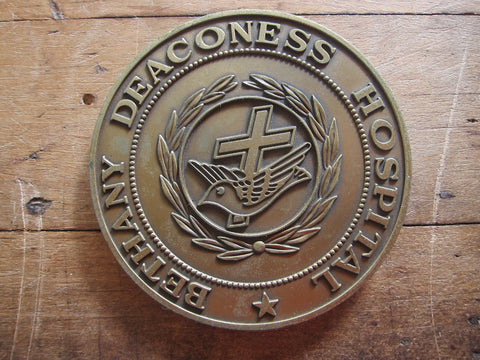 Bethany Deaconess Hospital 70 Yr Anniversary Medal - Yesteryear Essentials
 - 1