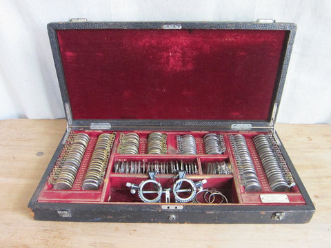 Vintage F A Hardy & Co Optometrist Set - 5307 - Yesteryear Essentials
 - 1