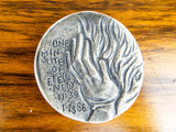 Vintage Alex Shagin Sterling Silver One Minute of Eternity Medallion - Yesteryear Essentials
 - 9